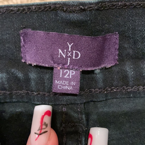 distressed high rise jean shorts - Picture 2 of 2